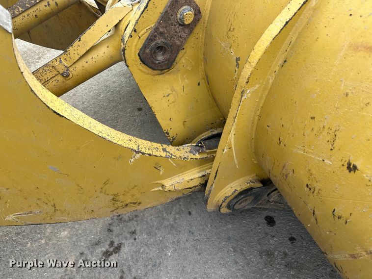 image for item FK1595 2001 Caterpillar 980G wheel loader