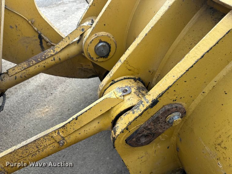 image for item FK1595 2001 Caterpillar 980G wheel loader