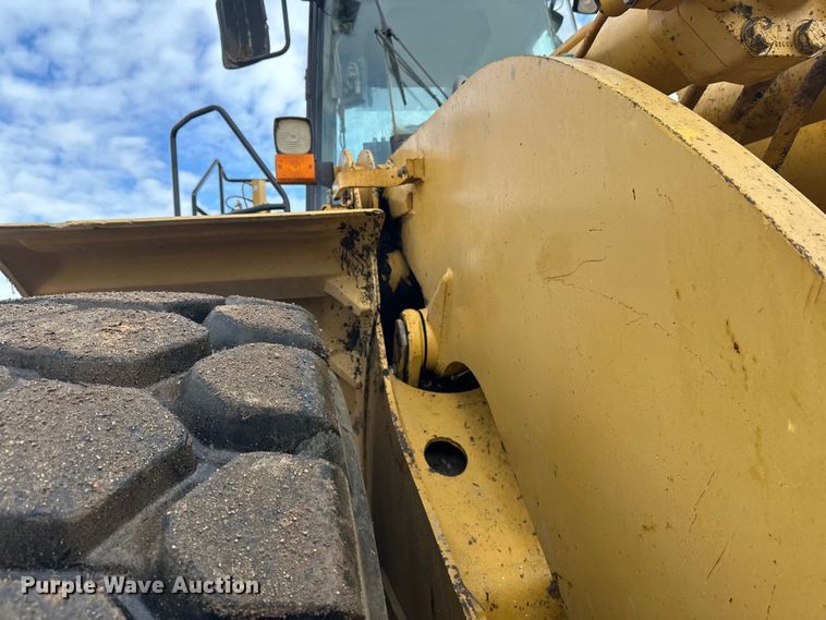 image for item FK1595 2001 Caterpillar 980G wheel loader
