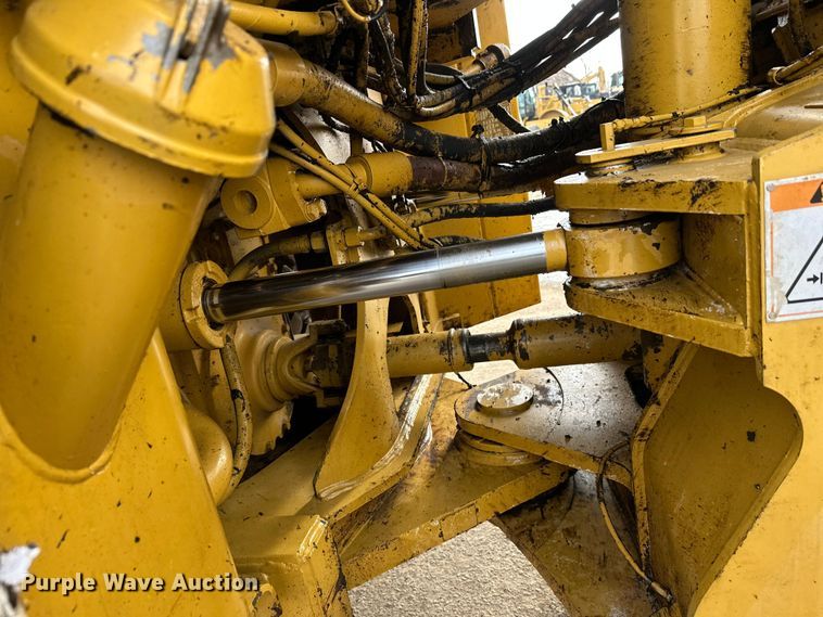image for item FK1595 2001 Caterpillar 980G wheel loader