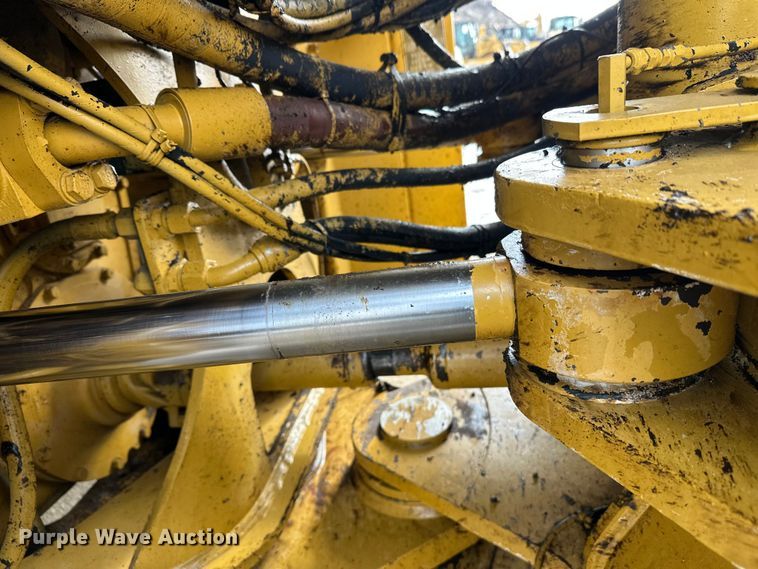 image for item FK1595 2001 Caterpillar 980G wheel loader