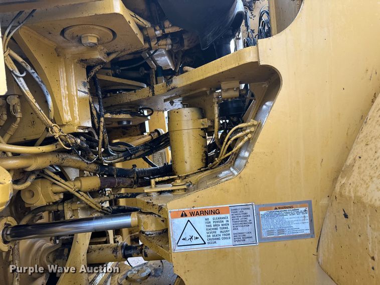 image for item FK1595 2001 Caterpillar 980G wheel loader