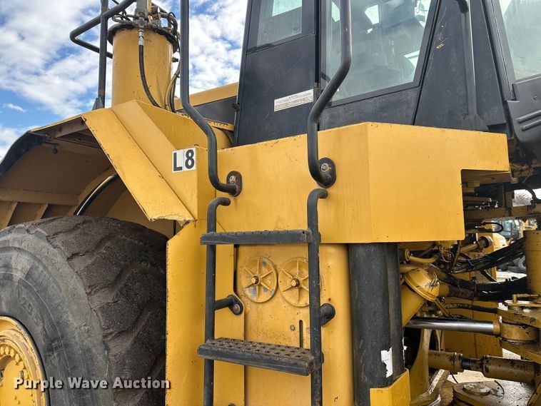 image for item FK1595 2001 Caterpillar 980G wheel loader