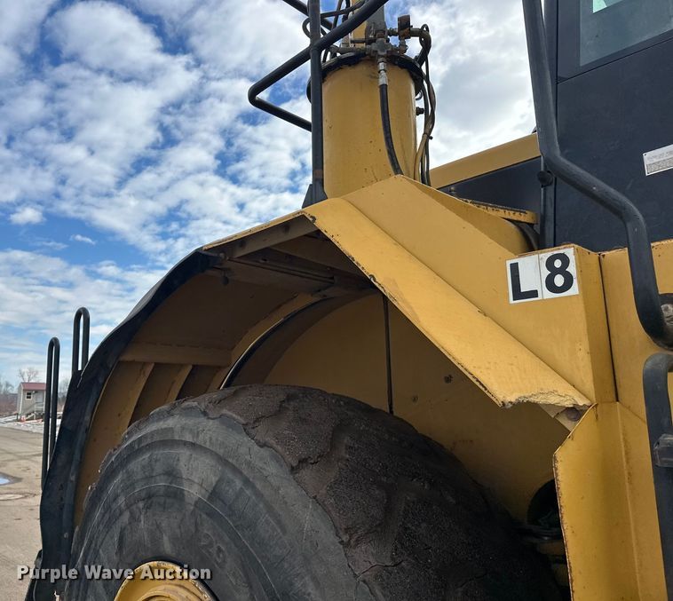 image for item FK1595 2001 Caterpillar 980G wheel loader