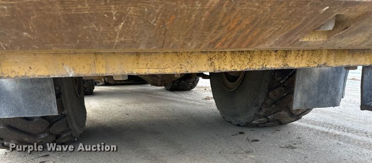 image for item FK1595 2001 Caterpillar 980G wheel loader