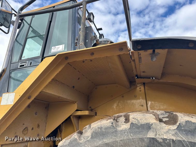 image for item FK1595 2001 Caterpillar 980G wheel loader