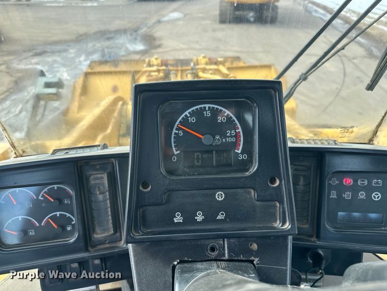 image for item FK1595 2001 Caterpillar 980G wheel loader