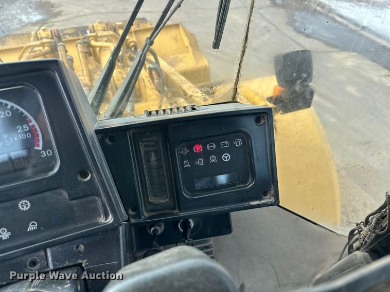 image for item FK1595 2001 Caterpillar 980G wheel loader