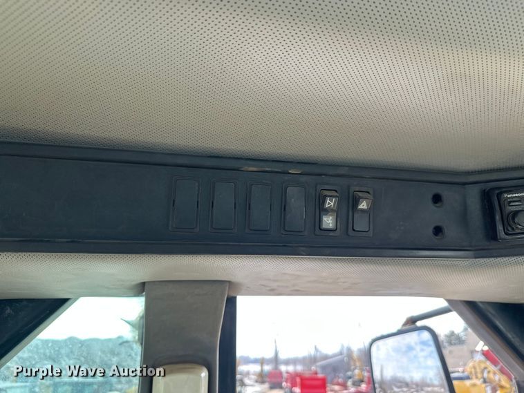 image for item FK1595 2001 Caterpillar 980G wheel loader