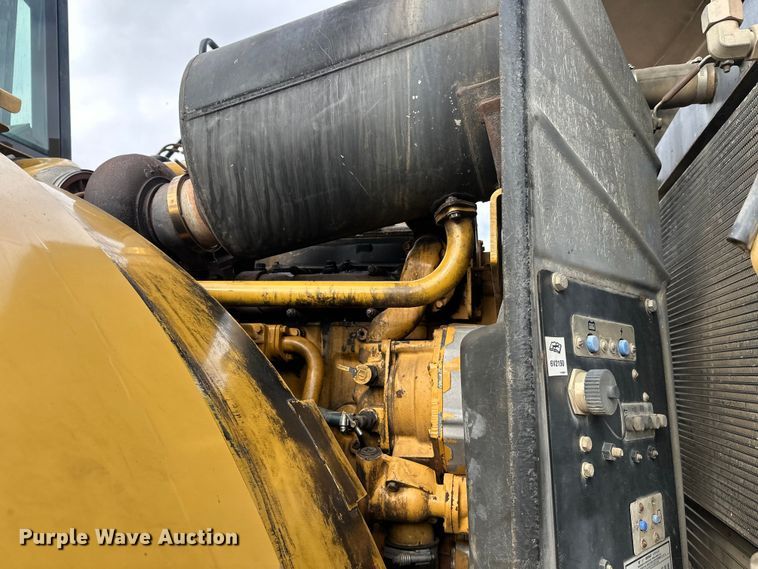 image for item FK1595 2001 Caterpillar 980G wheel loader