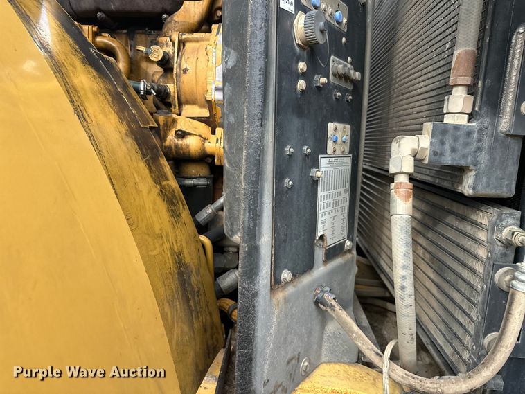 image for item FK1595 2001 Caterpillar 980G wheel loader