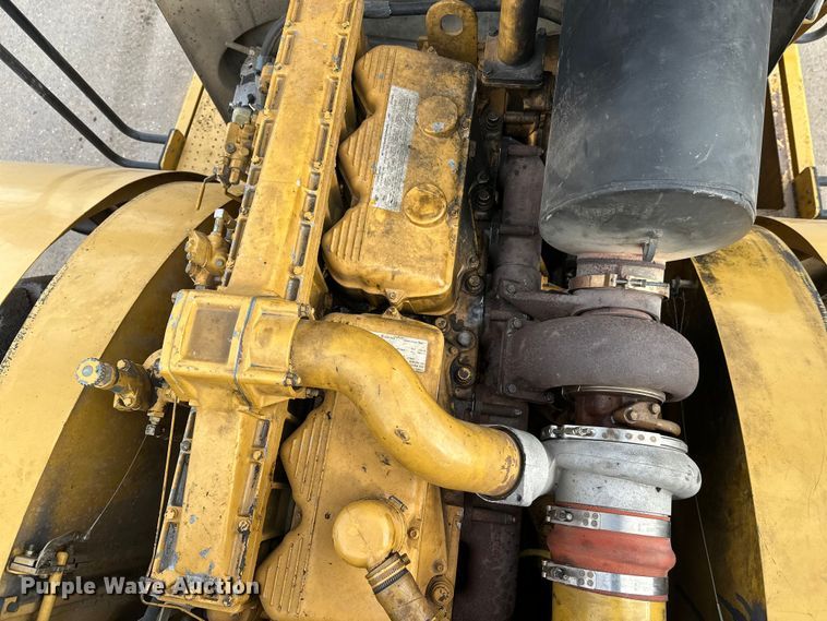 image for item FK1595 2001 Caterpillar 980G wheel loader