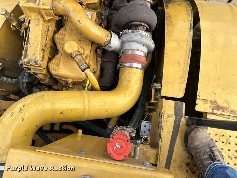 image for item FK1595 2001 Caterpillar 980G wheel loader