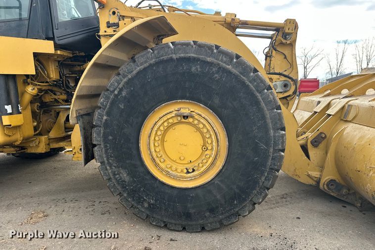 image for item FK1595 2001 Caterpillar 980G wheel loader