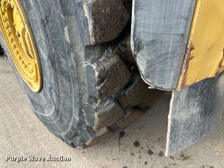 image for item FK1595 2001 Caterpillar 980G wheel loader