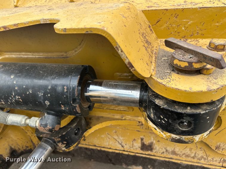image for item FK1597 2016 Caterpillar D6K2 LGP dozer