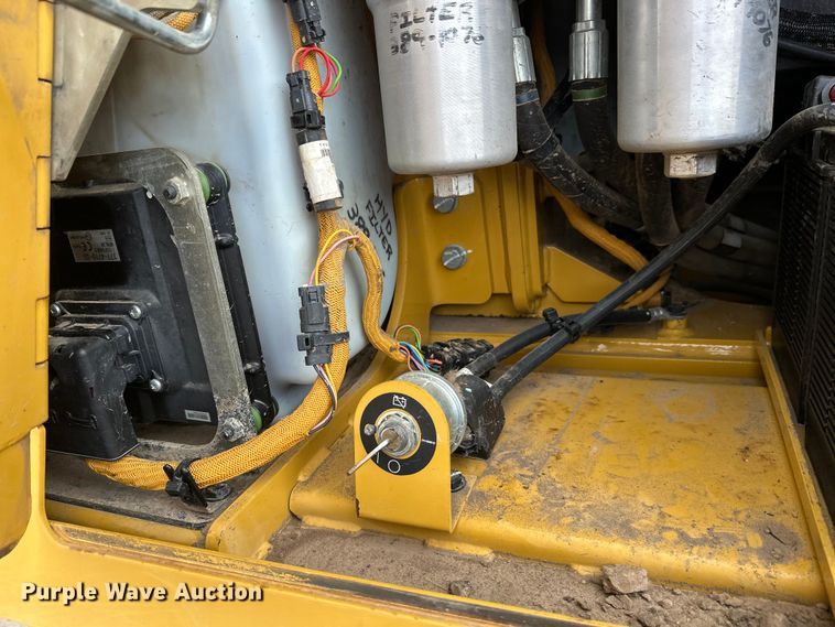 image for item FK1597 2016 Caterpillar D6K2 LGP dozer