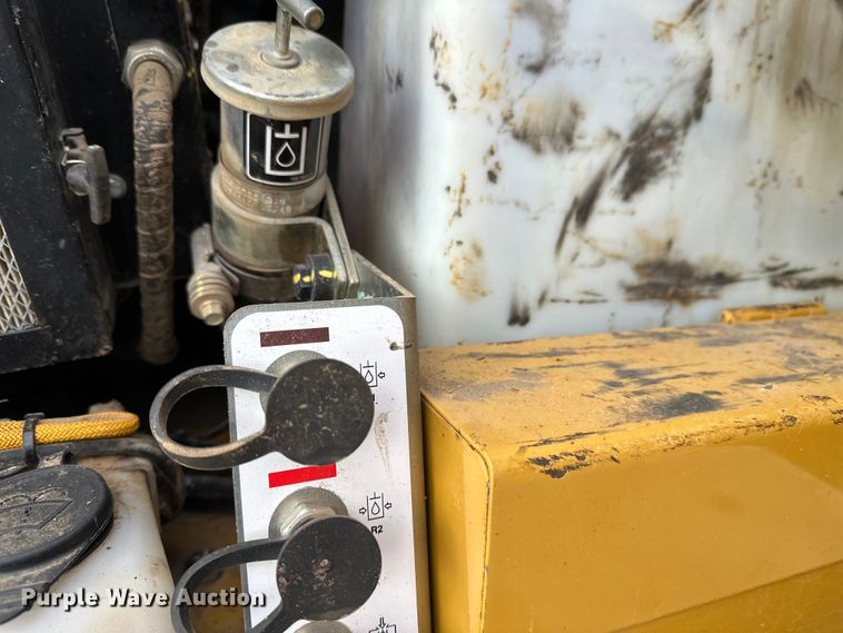 image for item FK1597 2016 Caterpillar D6K2 LGP dozer