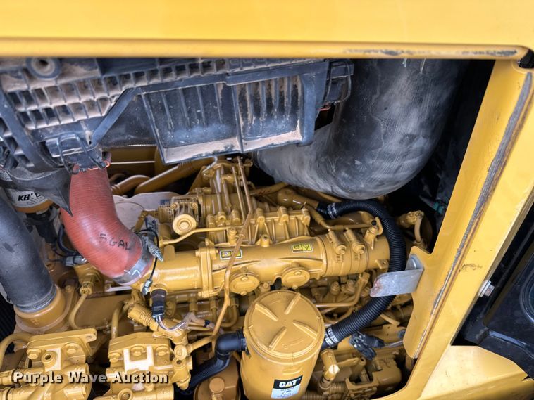 image for item FK1597 2016 Caterpillar D6K2 LGP dozer