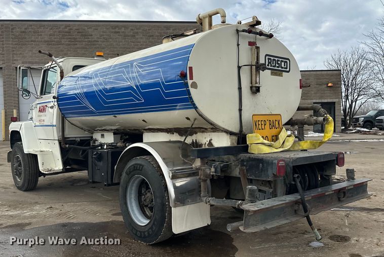 image for item FK1598 1990 Ford LN8000 water truck