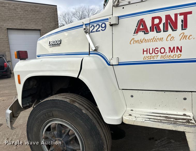 image for item FK1598 1990 Ford LN8000 water truck