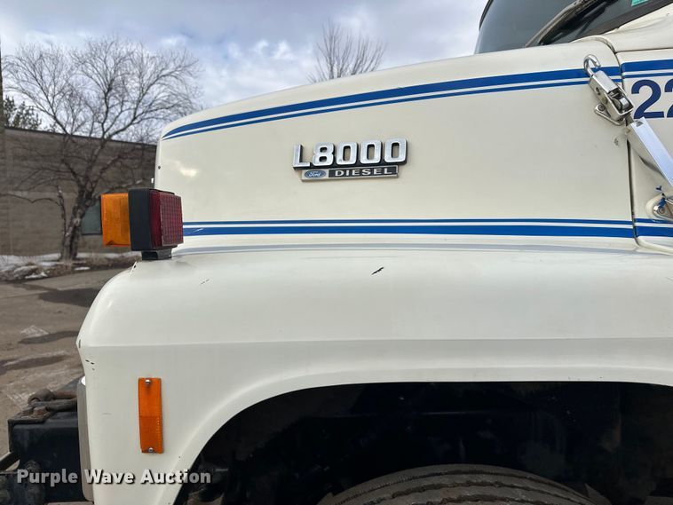 image for item FK1598 1990 Ford LN8000 water truck