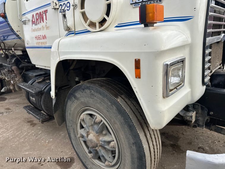 image for item FK1598 1990 Ford LN8000 water truck