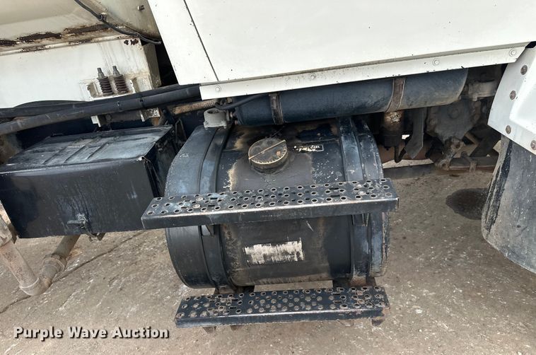 image for item FK1598 1990 Ford LN8000 water truck