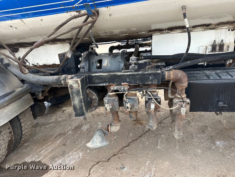 image for item FK1598 1990 Ford LN8000 water truck