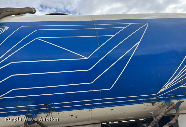 image for item FK1598 1990 Ford LN8000 water truck