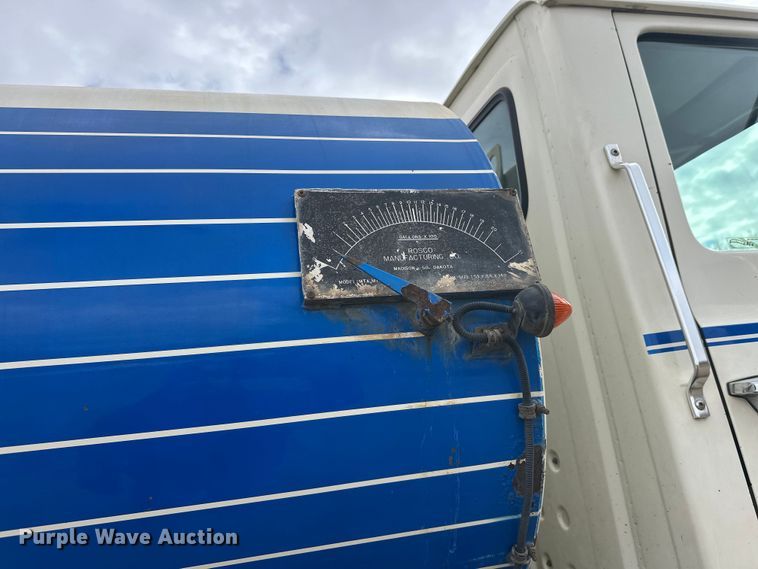 image for item FK1598 1990 Ford LN8000 water truck