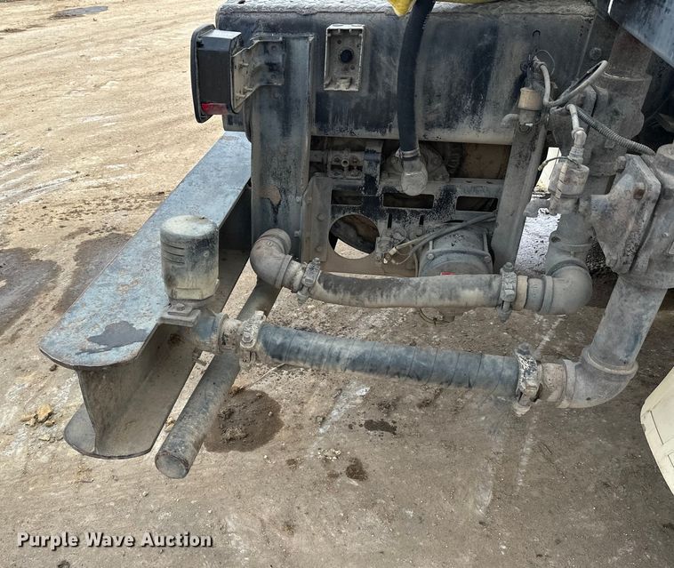 image for item FK1598 1990 Ford LN8000 water truck