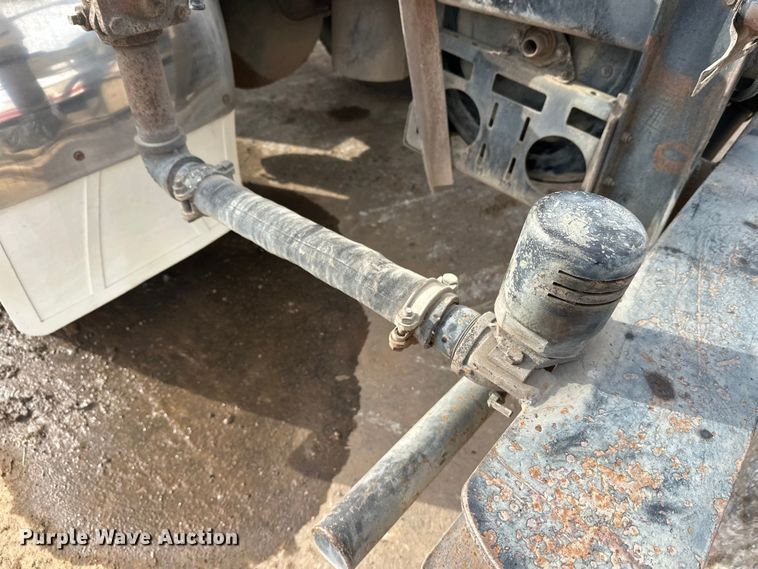 image for item FK1598 1990 Ford LN8000 water truck