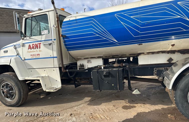 image for item FK1598 1990 Ford LN8000 water truck