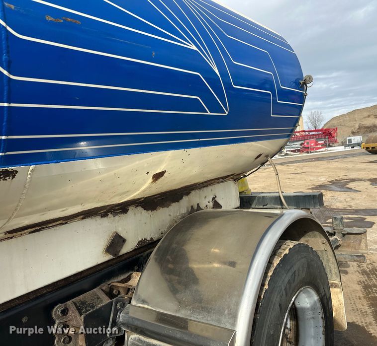 image for item FK1598 1990 Ford LN8000 water truck