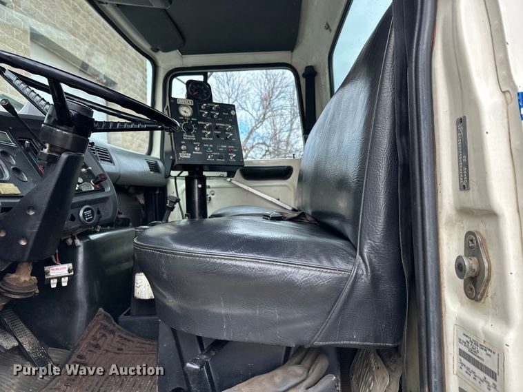 image for item FK1598 1990 Ford LN8000 water truck