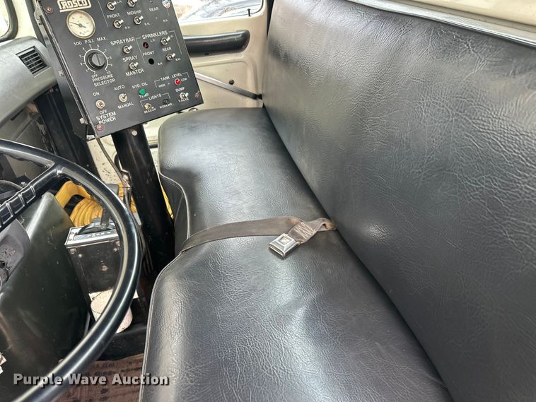 image for item FK1598 1990 Ford LN8000 water truck