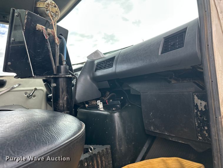 image for item FK1598 1990 Ford LN8000 water truck