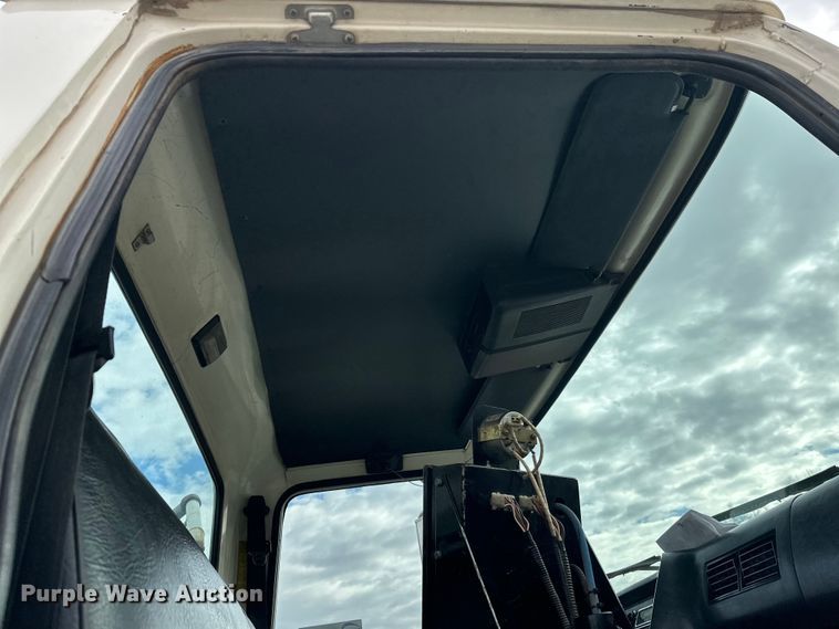 image for item FK1598 1990 Ford LN8000 water truck