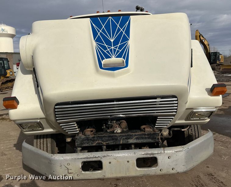 image for item FK1598 1990 Ford LN8000 water truck