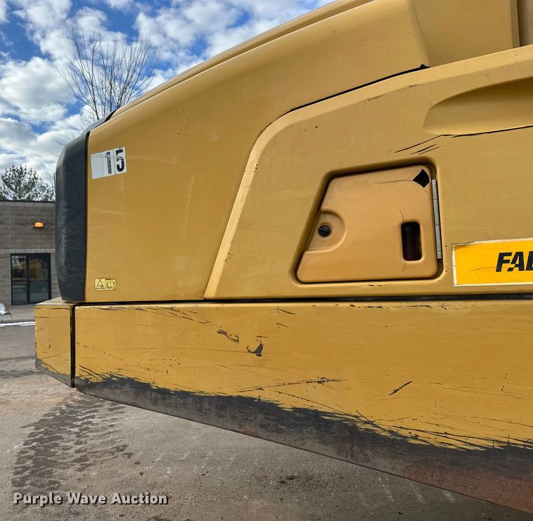 image for item FK1599 2013 caterpillar  740B articulated haul truck