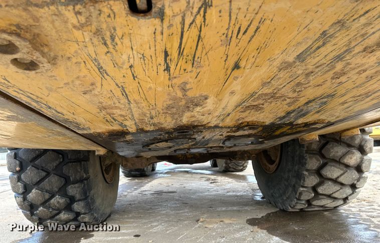 image for item FK1599 2013 caterpillar  740B articulated haul truck