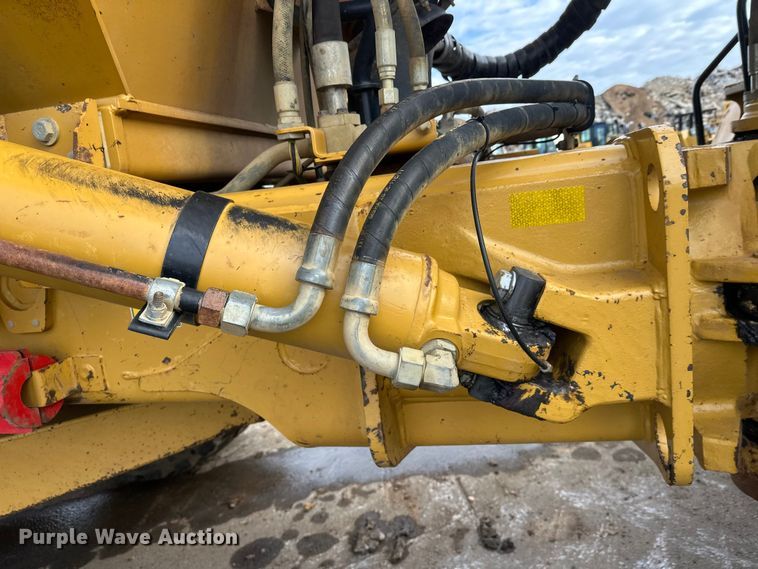 image for item FK1599 2013 caterpillar  740B articulated haul truck