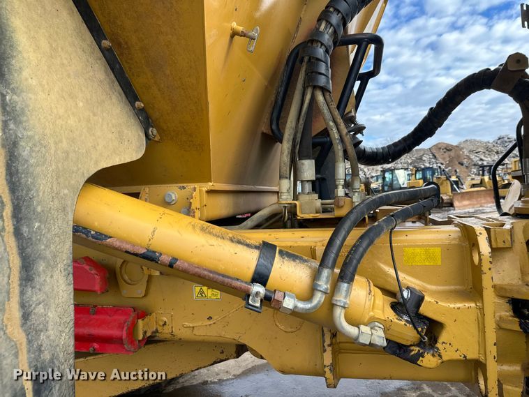 image for item FK1599 2013 caterpillar  740B articulated haul truck