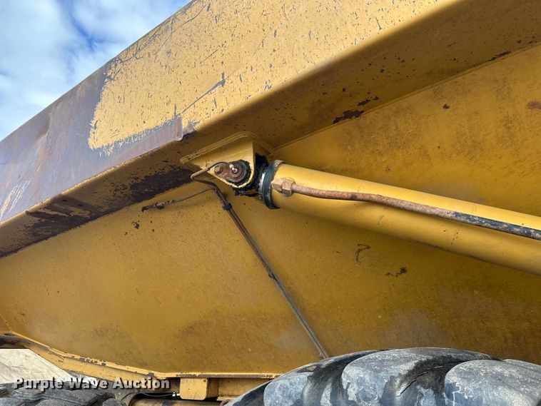 image for item FK1599 2013 caterpillar  740B articulated haul truck