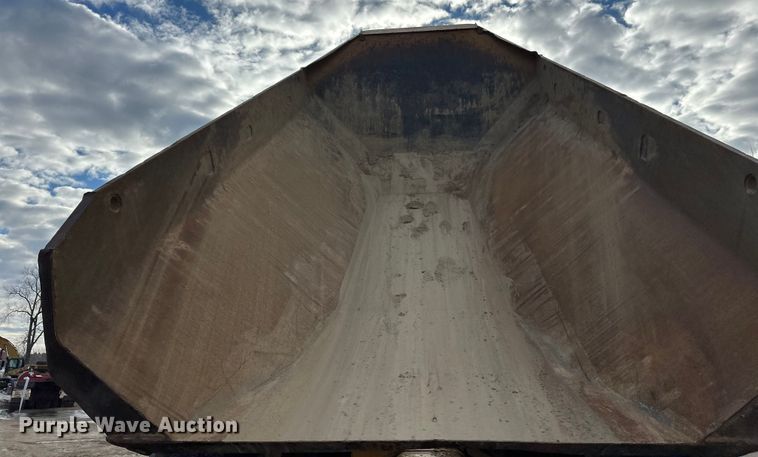 image for item FK1599 2013 caterpillar  740B articulated haul truck