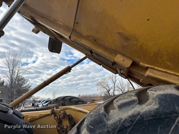 image for item FK1599 2013 caterpillar  740B articulated haul truck