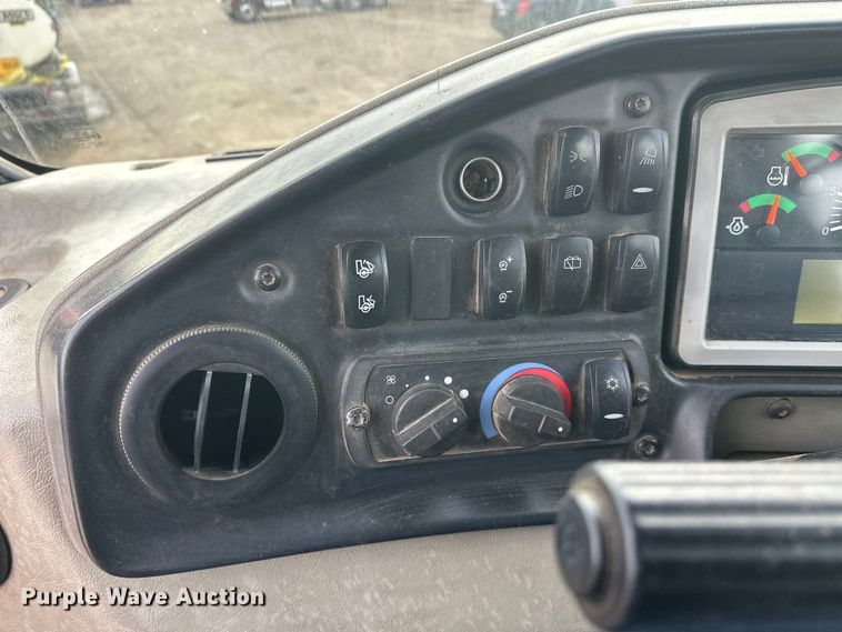 image for item FK1599 2013 caterpillar  740B articulated haul truck