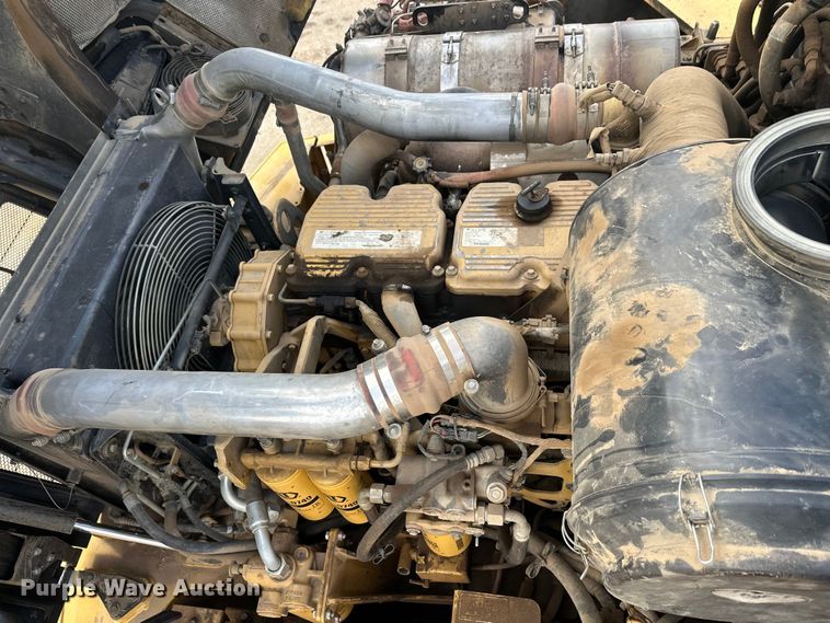 image for item FK1599 2013 caterpillar  740B articulated haul truck