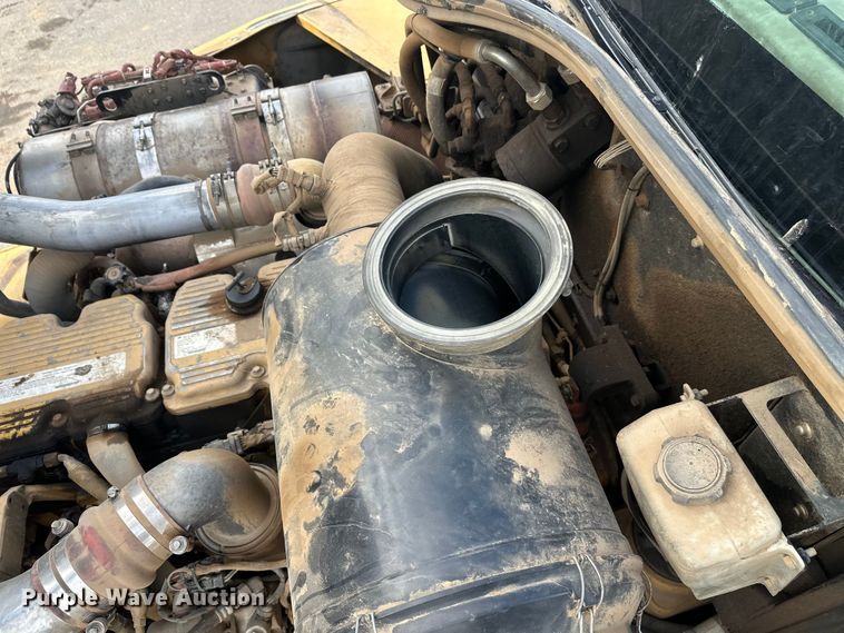 image for item FK1599 2013 caterpillar  740B articulated haul truck